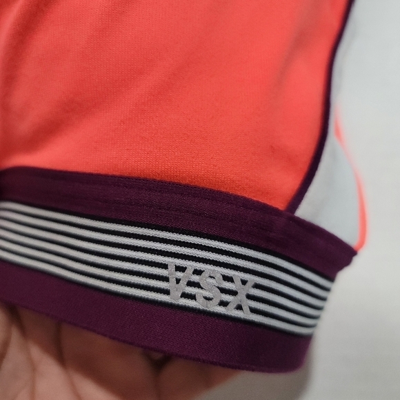 Victoria's Secret Wireless Sports Bra Size 34DD - Picture 8 of 15